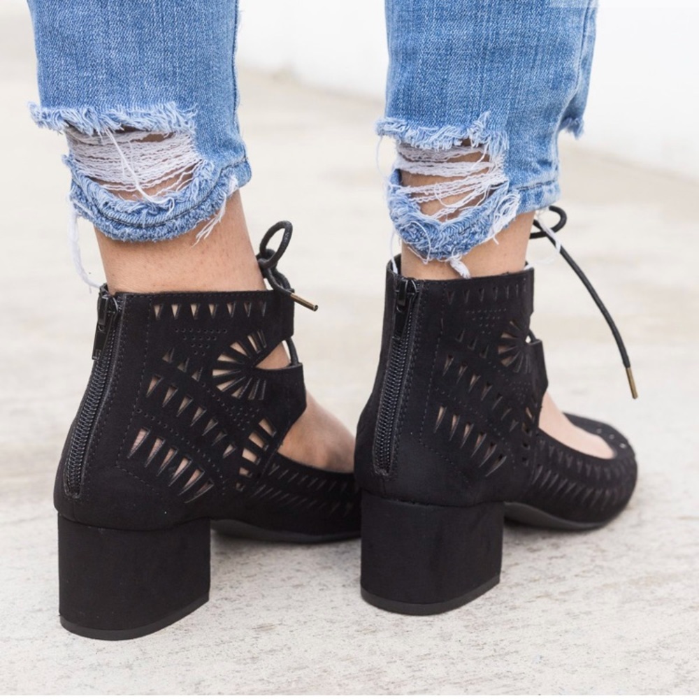 1 left!!! NWT. Lace up cutout heel - Picture 3 of 7